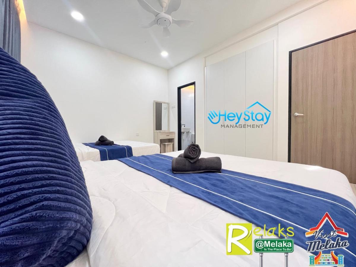 Novo 8 Residence Bachang By Heystay Management Kampong Tambak Exterior photo